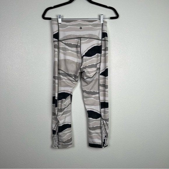 LULULEMON true self crop leggings sz 6‎ - Picture 10 of 10